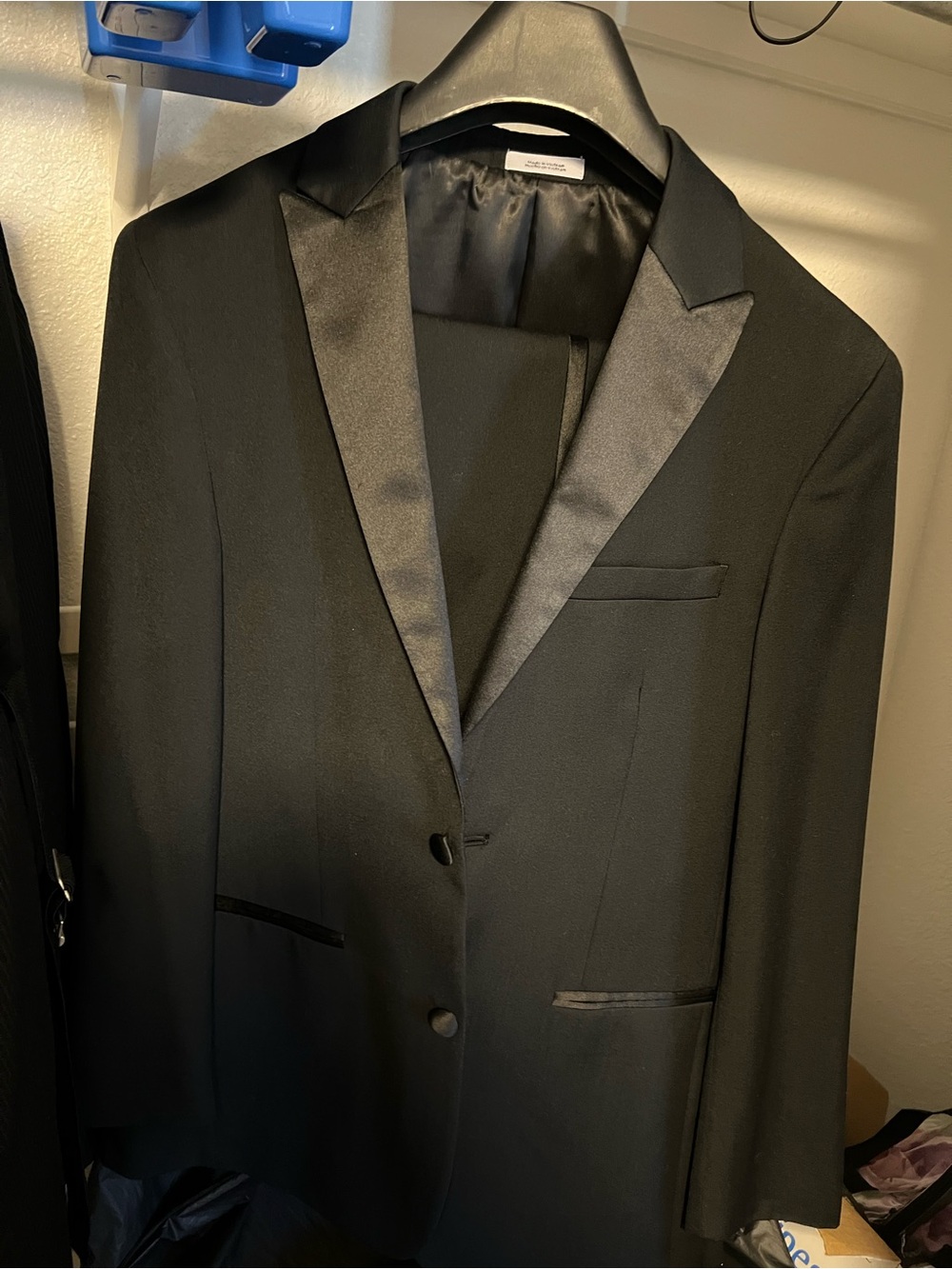 jf j.ferrar Black Satin Lapel Tuxedo Blazer and Pant